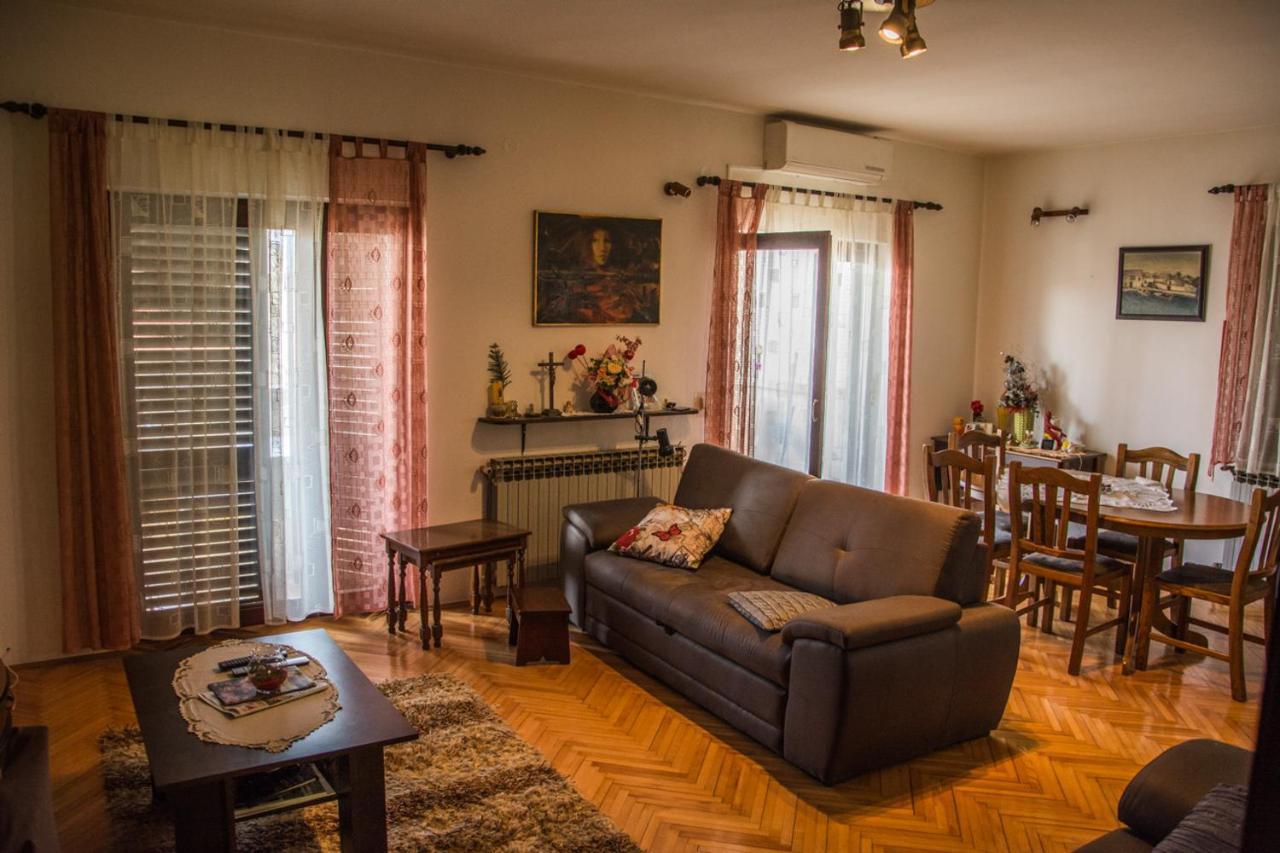 Apartman Zvjezda Biograd Na Moru Exteriér fotografie